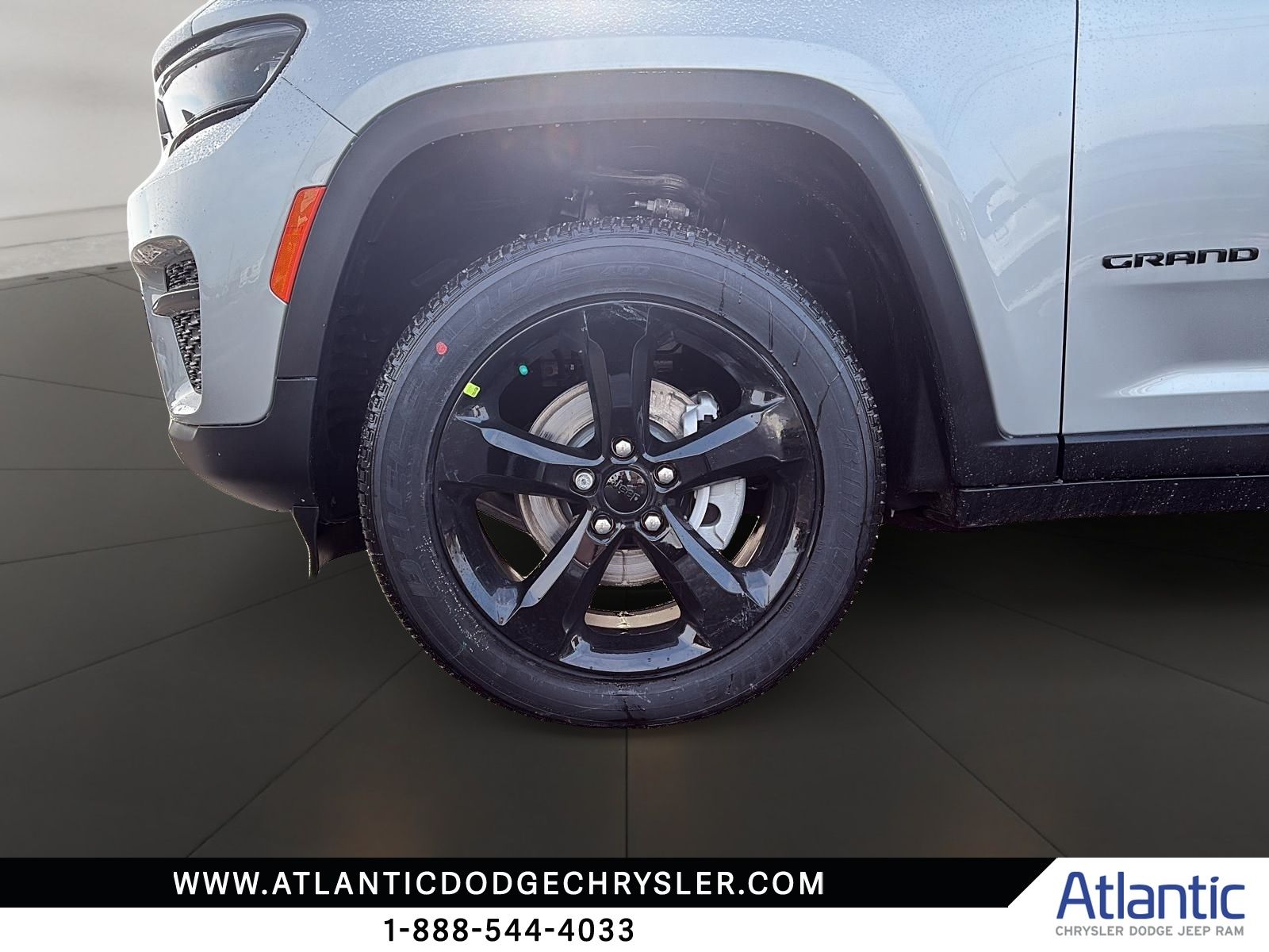 Photo Jeep Grand Cherokee LAREDO ALTITUDE 2025 #6