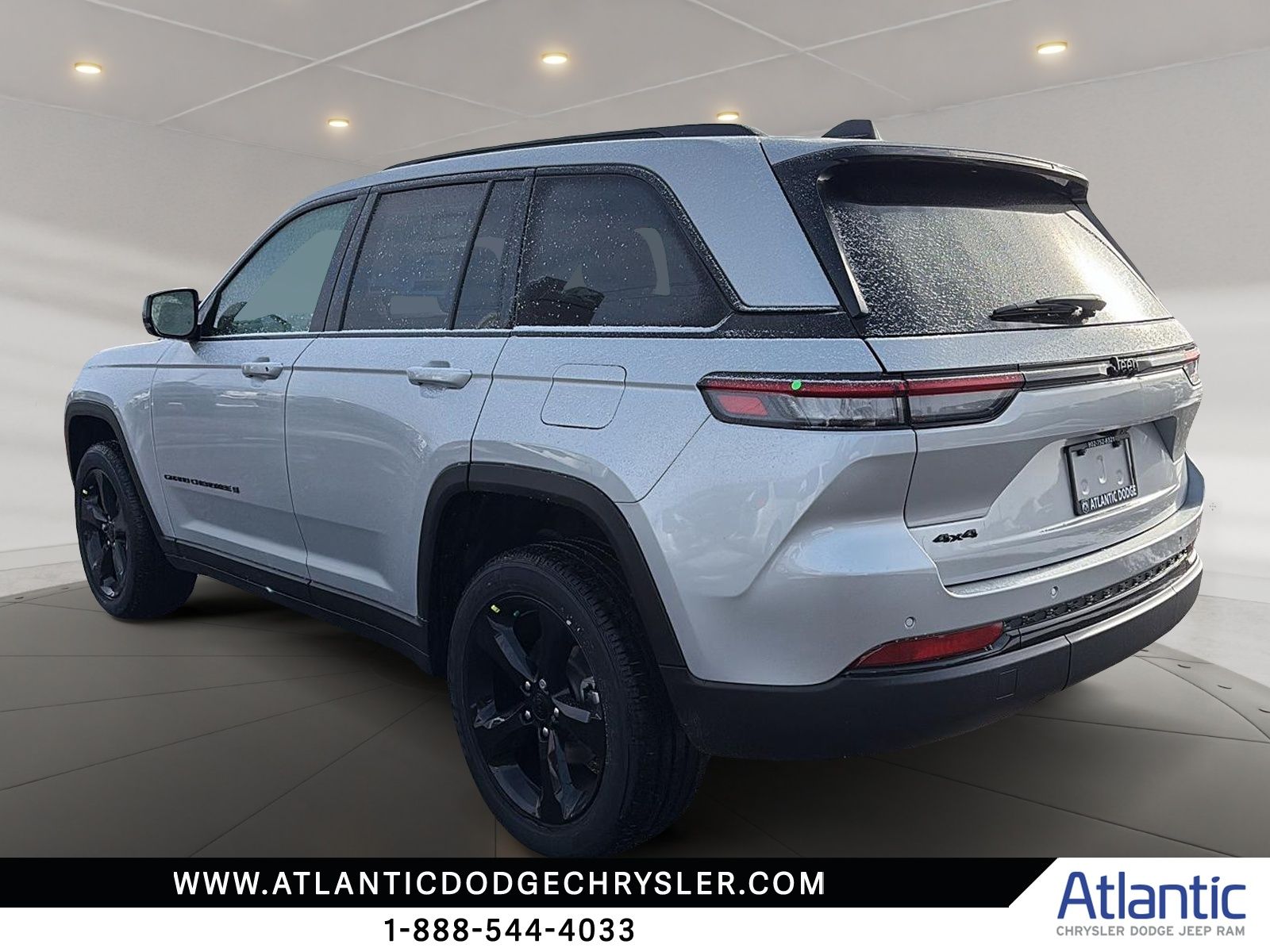 Photo Jeep Grand Cherokee LAREDO ALTITUDE 2025 #4