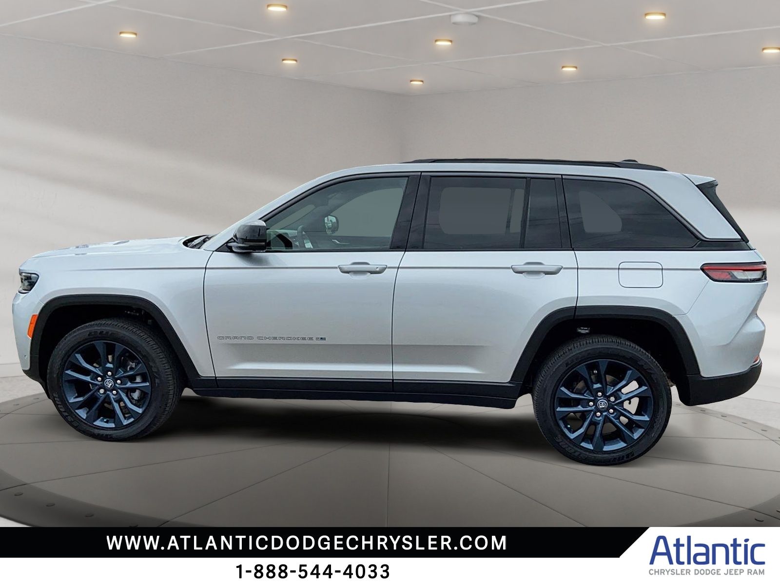 Photo Jeep Grand Cherokee 85TH ANNIVERSARY 2026 #5