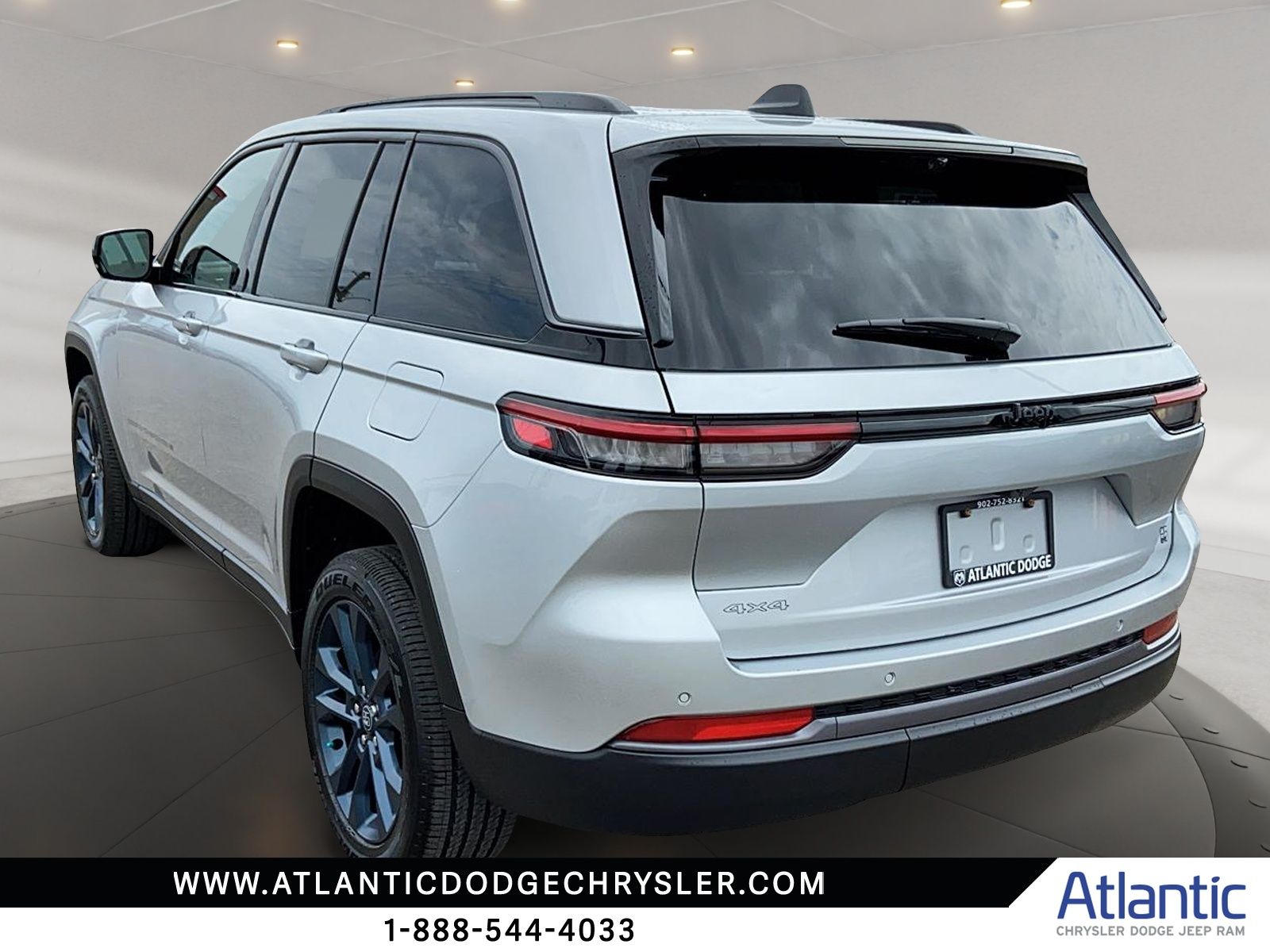 Photo Jeep Grand Cherokee 85TH ANNIVERSARY 2026 #4