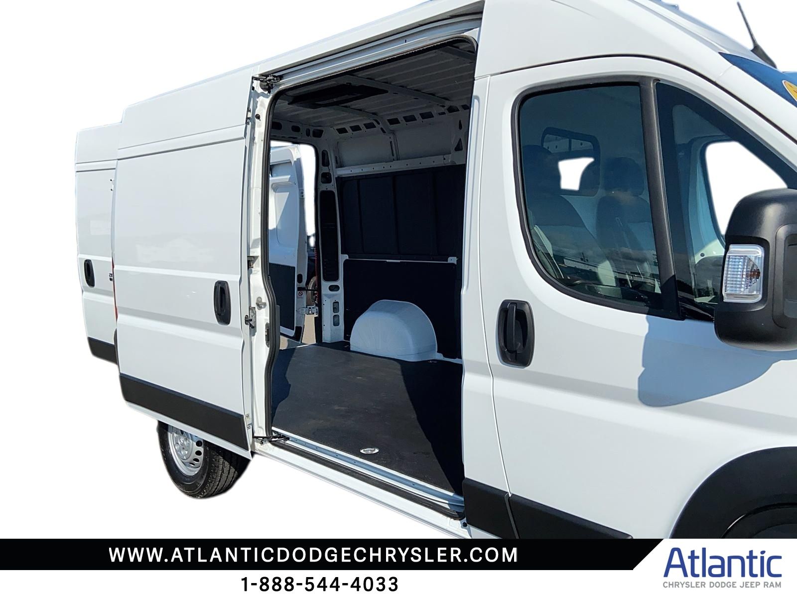 Photo 2025 Ram ProMaster Cargo Van Tradesman #8