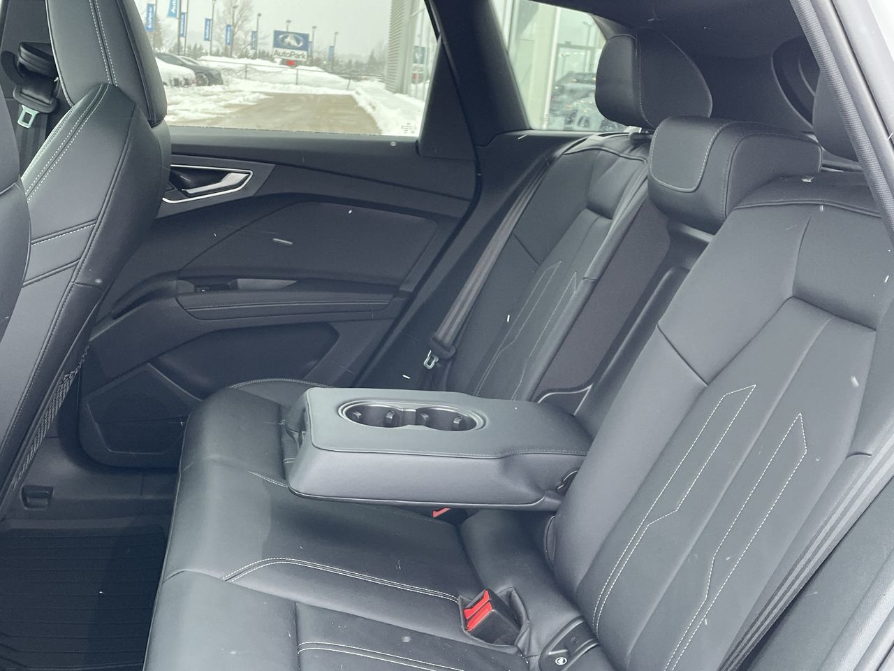 Audi Q4 e-tron  2022 à Barrie, Ontario
