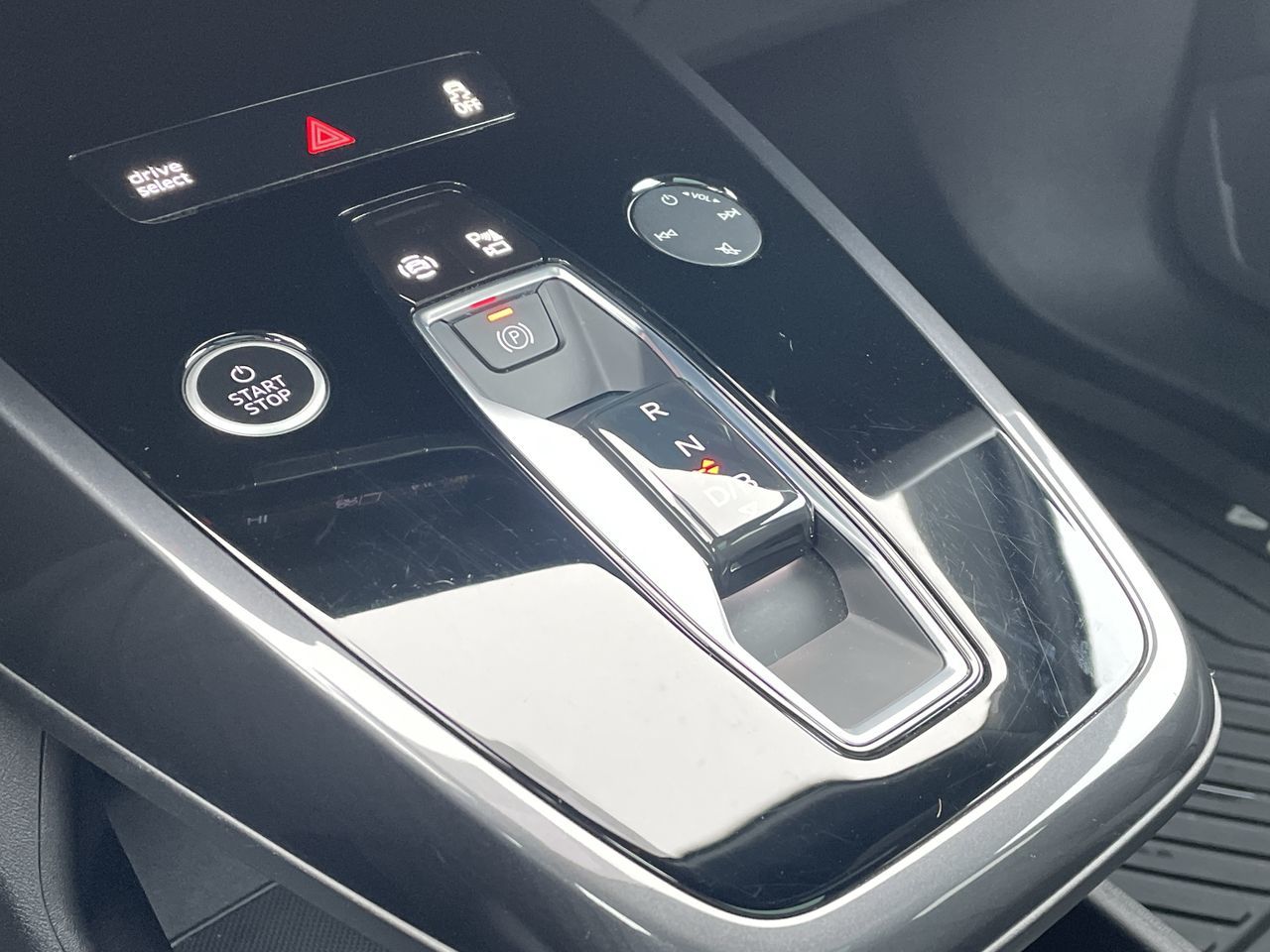 Audi Q4 e-tron  2022 à Barrie, Ontario