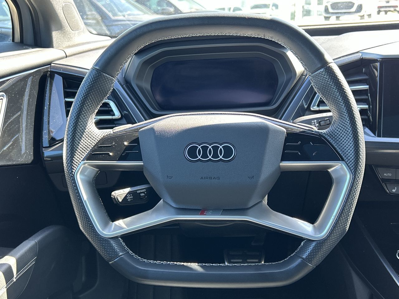 Audi Q4 e-tron  2023 à Barrie, Ontario