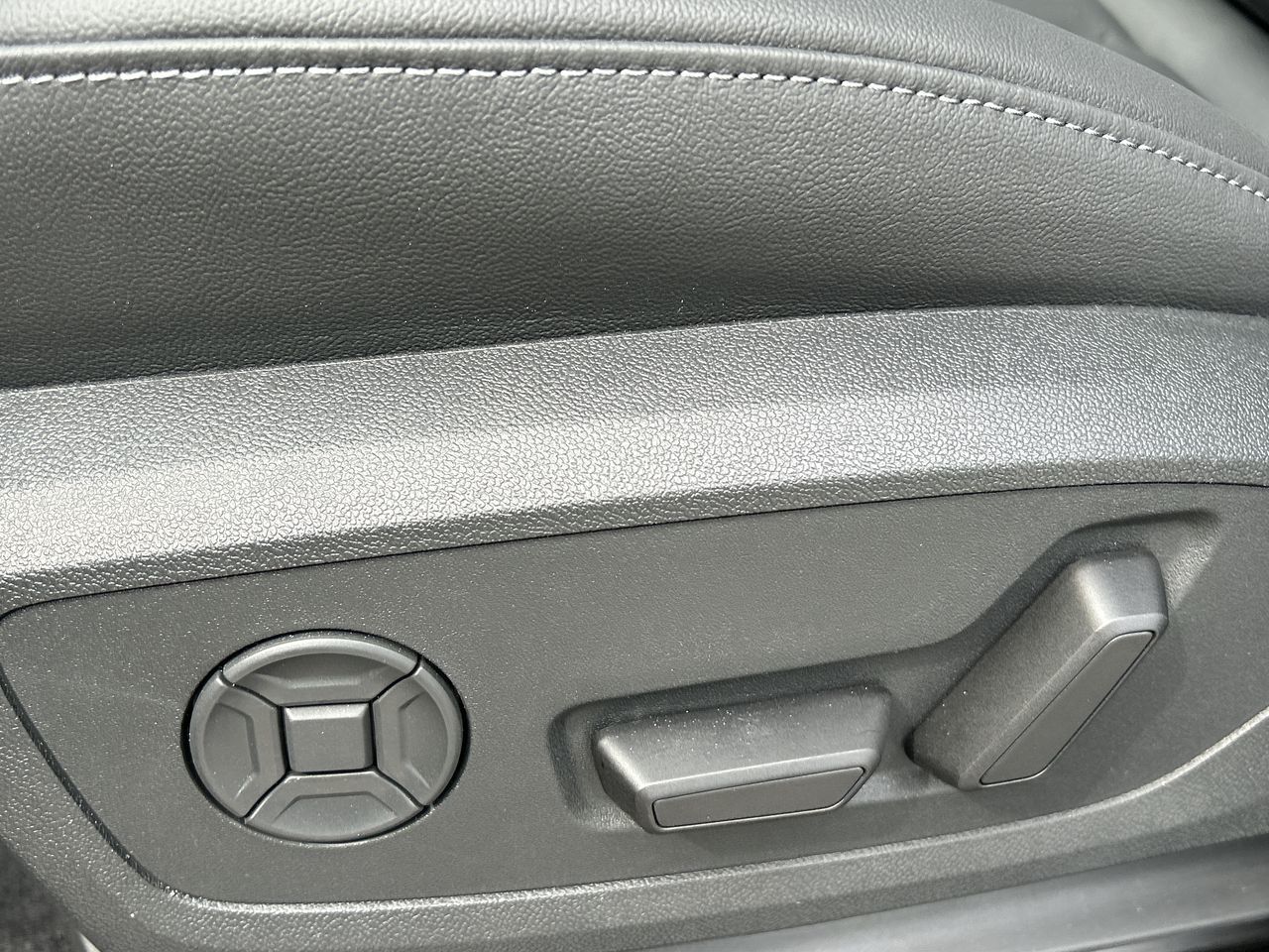 2025 Audi Q6 e-tron in Barrie, Ontario