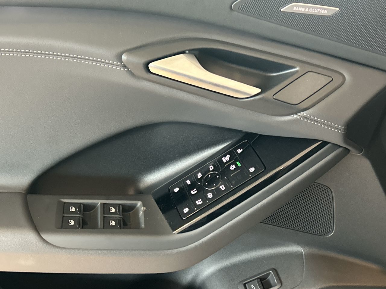 Audi Q6 e-tron  2025 à Barrie, Ontario