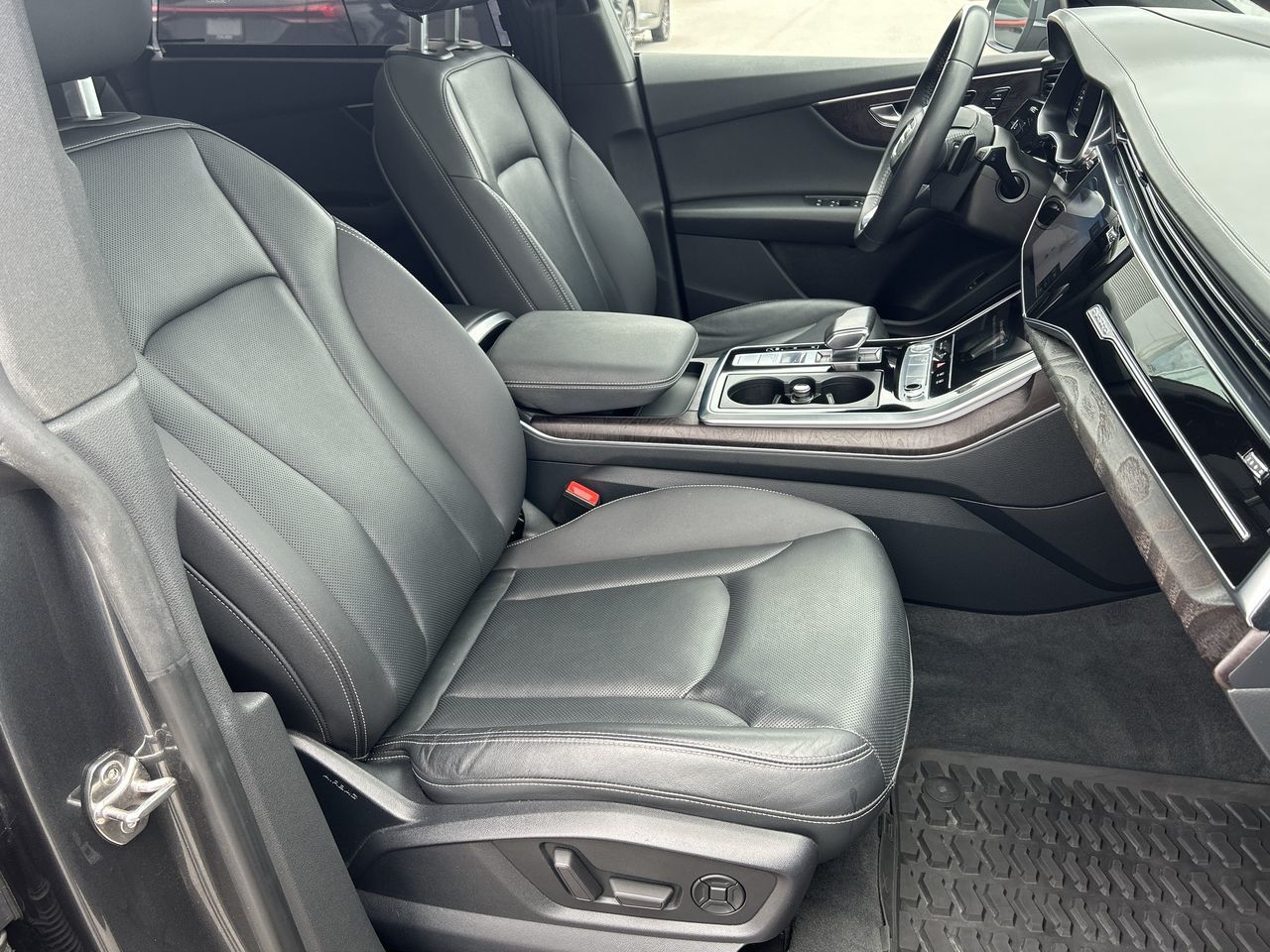 Audi Q8  2020 à Barrie, Ontario