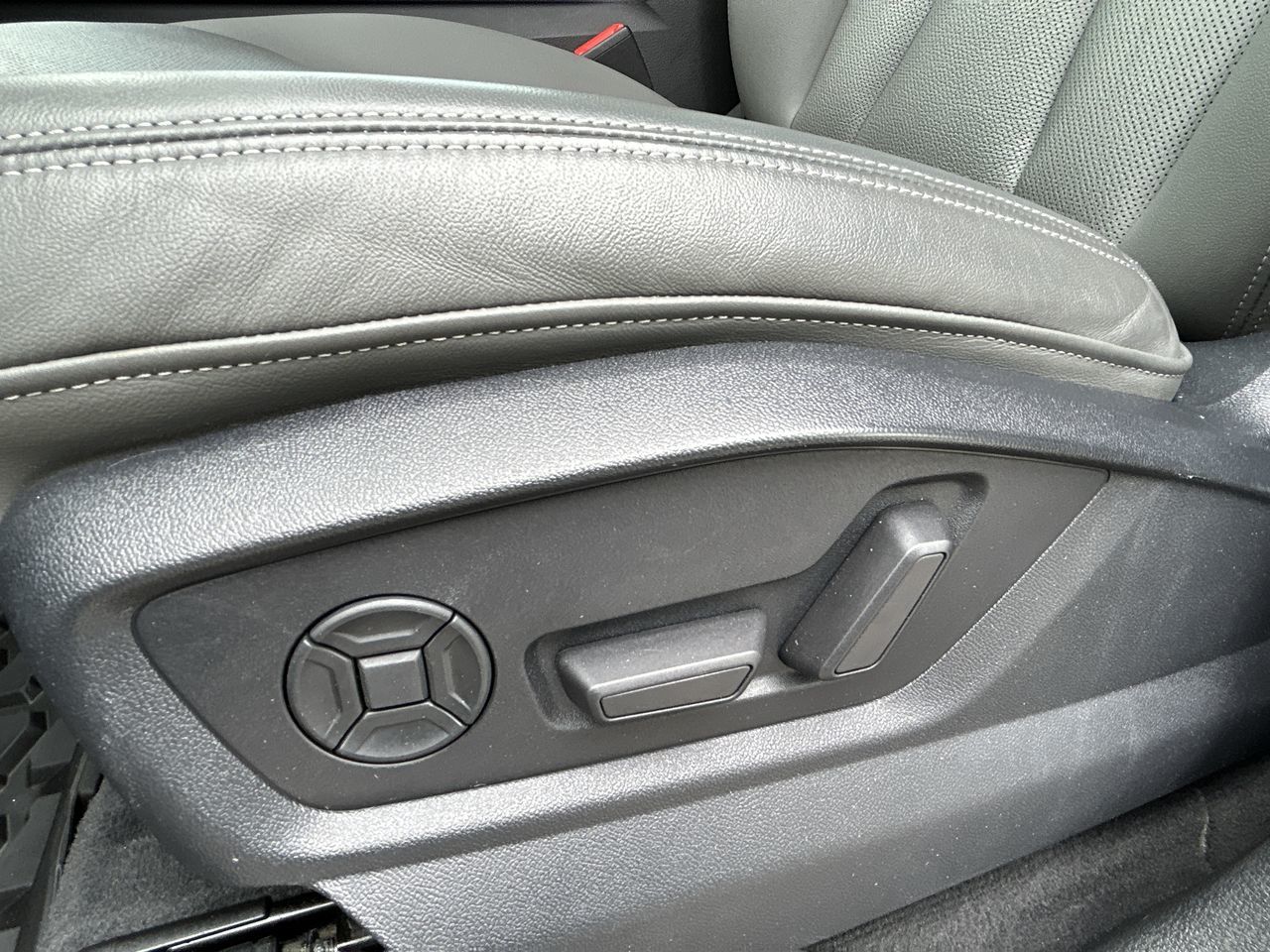 2023 Audi Q8 in Barrie, Ontario