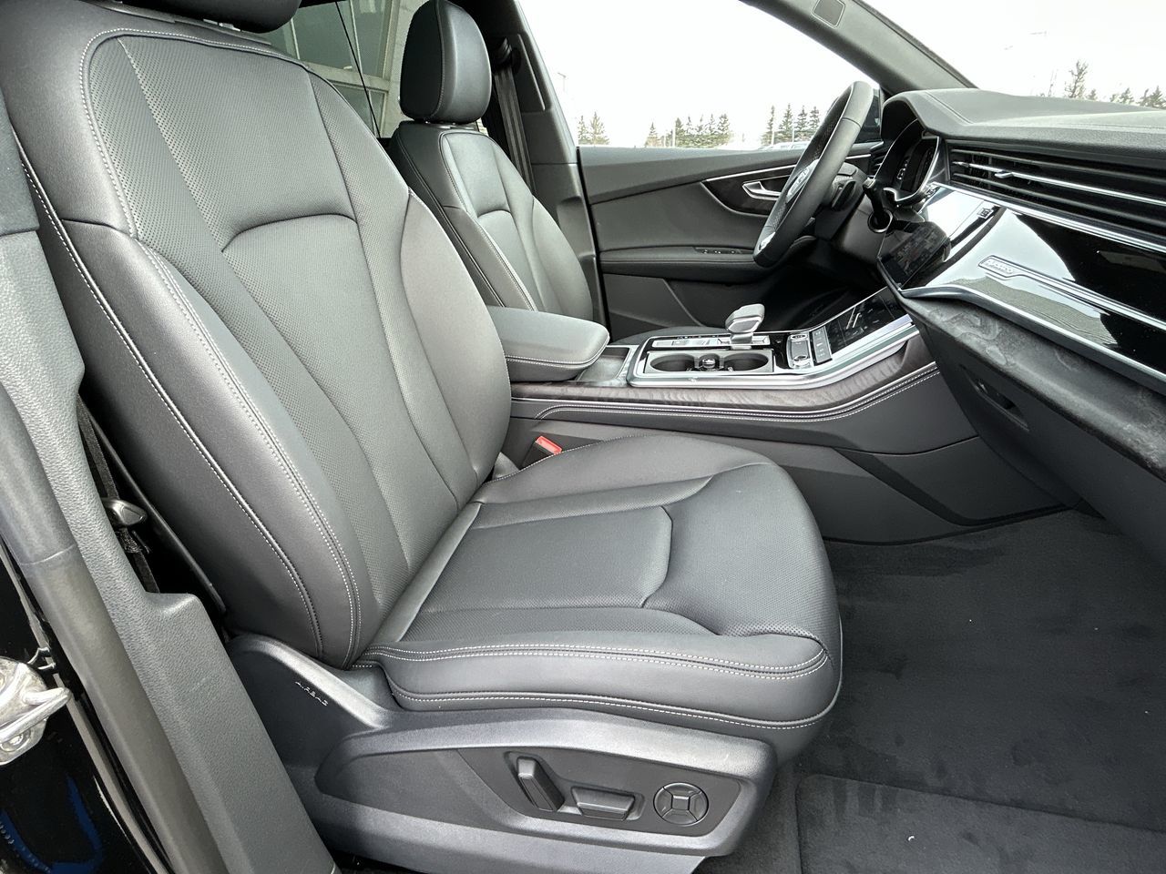 2025 Audi Q8 in Barrie, Ontario