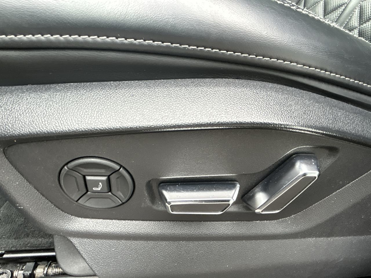 2022 Audi SQ8 in Barrie, Ontario