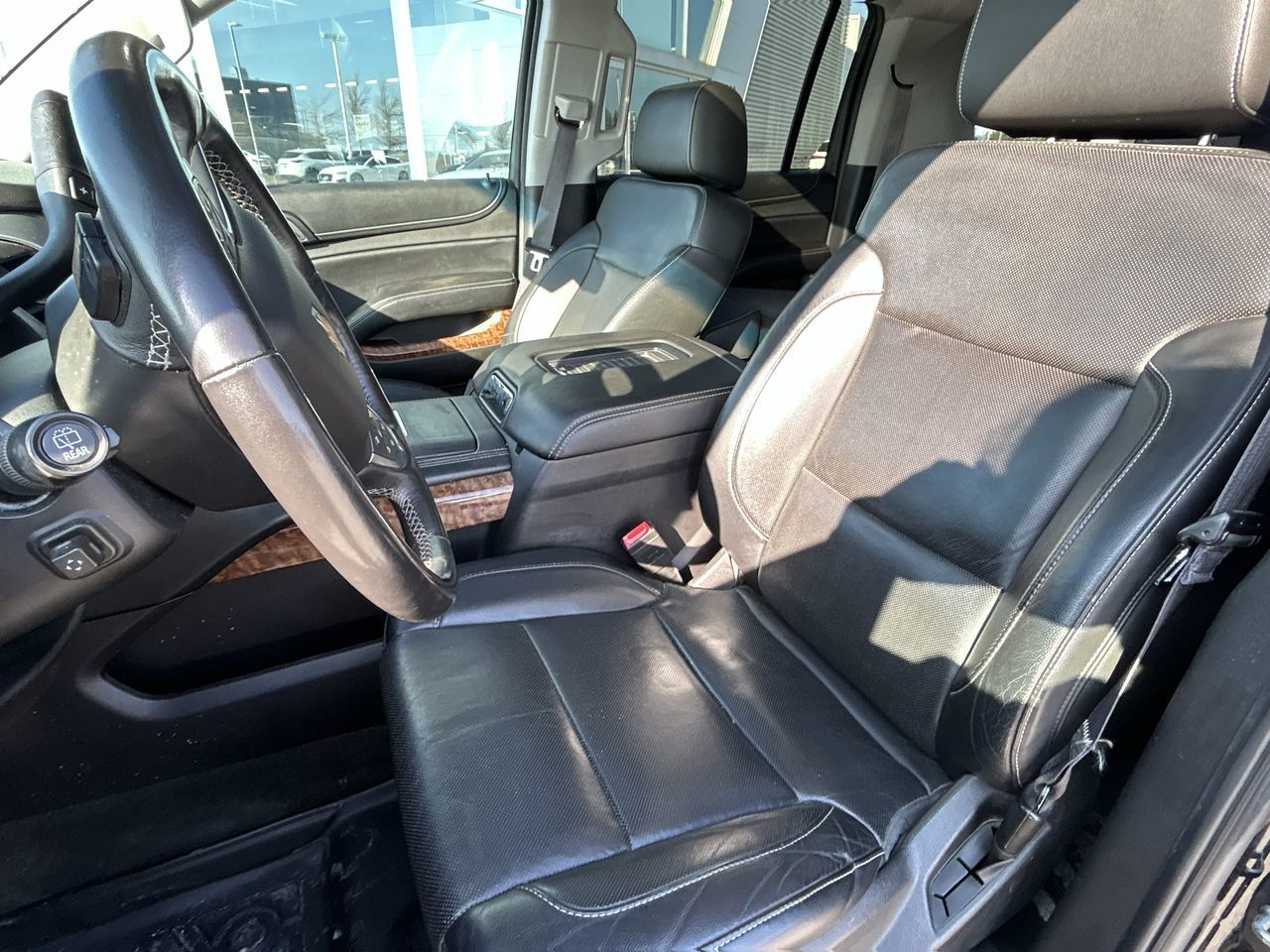Chevrolet Suburban  2015 à Barrie, Ontario