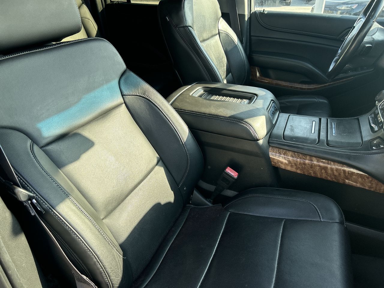 Chevrolet Suburban  2015 à Barrie, Ontario