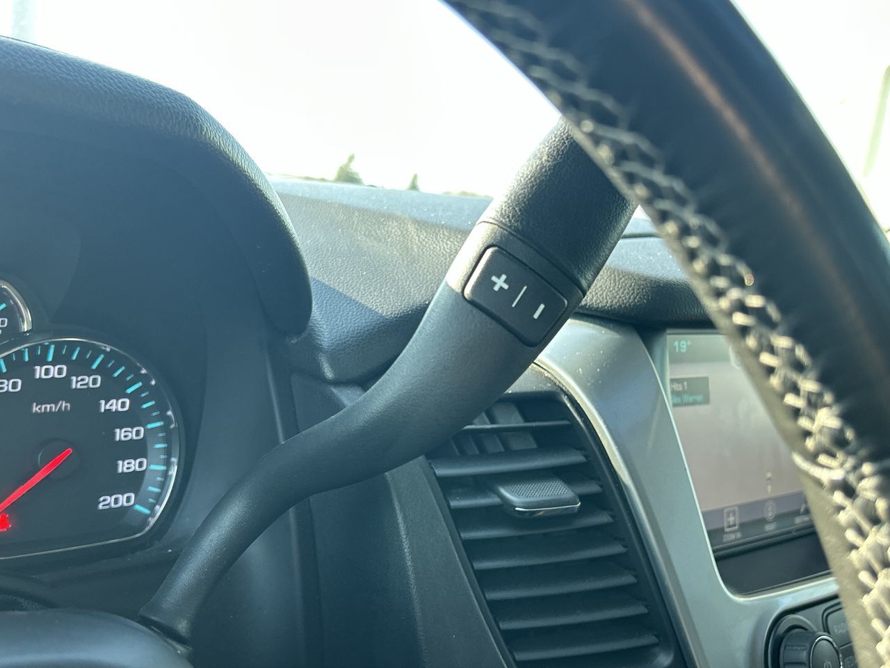 Chevrolet Suburban  2015 à Barrie, Ontario