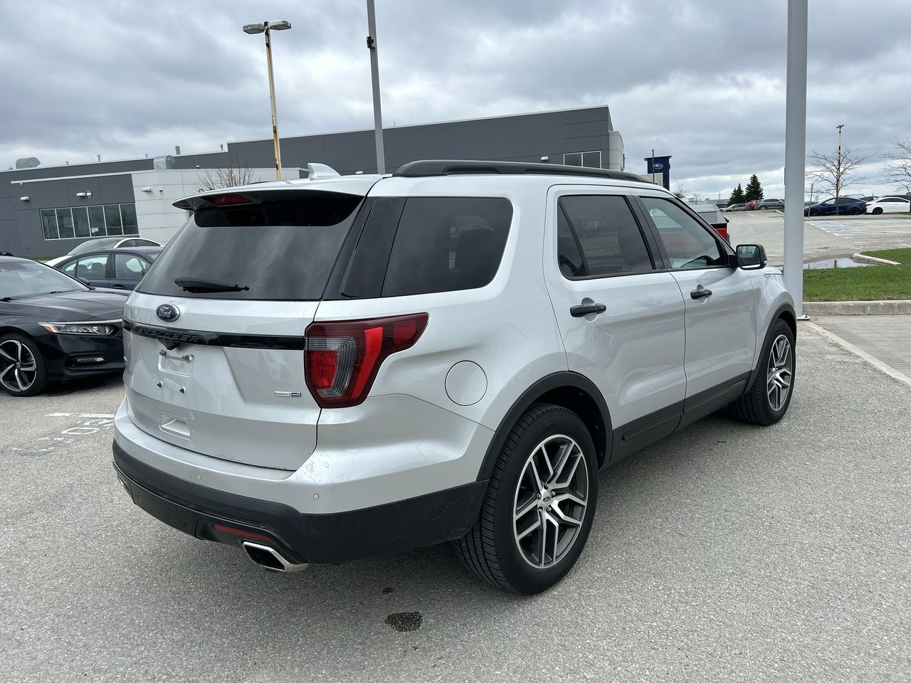 2017 Ford Explorer in Barrie, Ontario