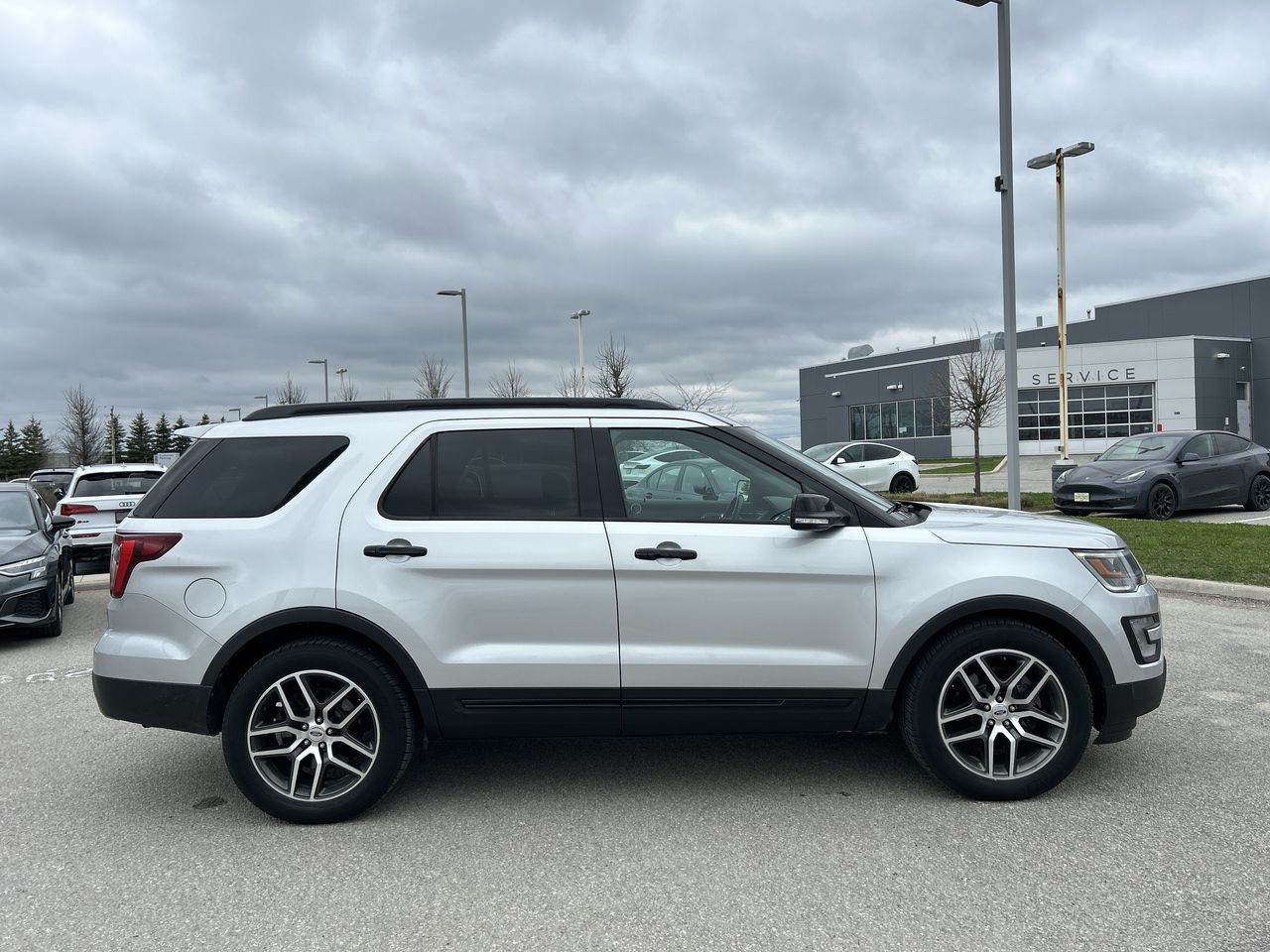 2017 Ford Explorer in Barrie, Ontario