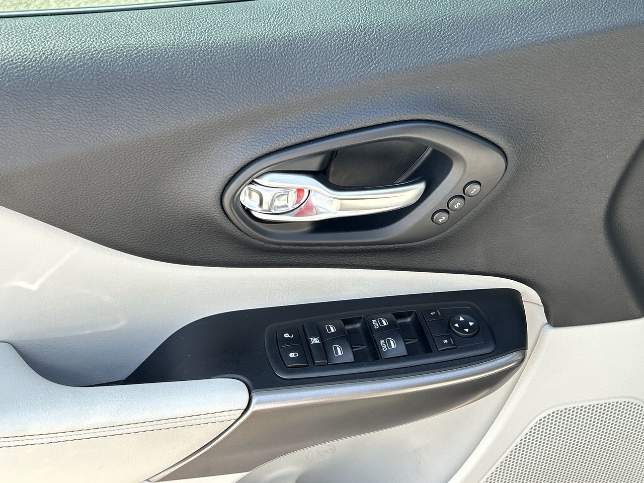 2019 Jeep Cherokee in Barrie, Ontario