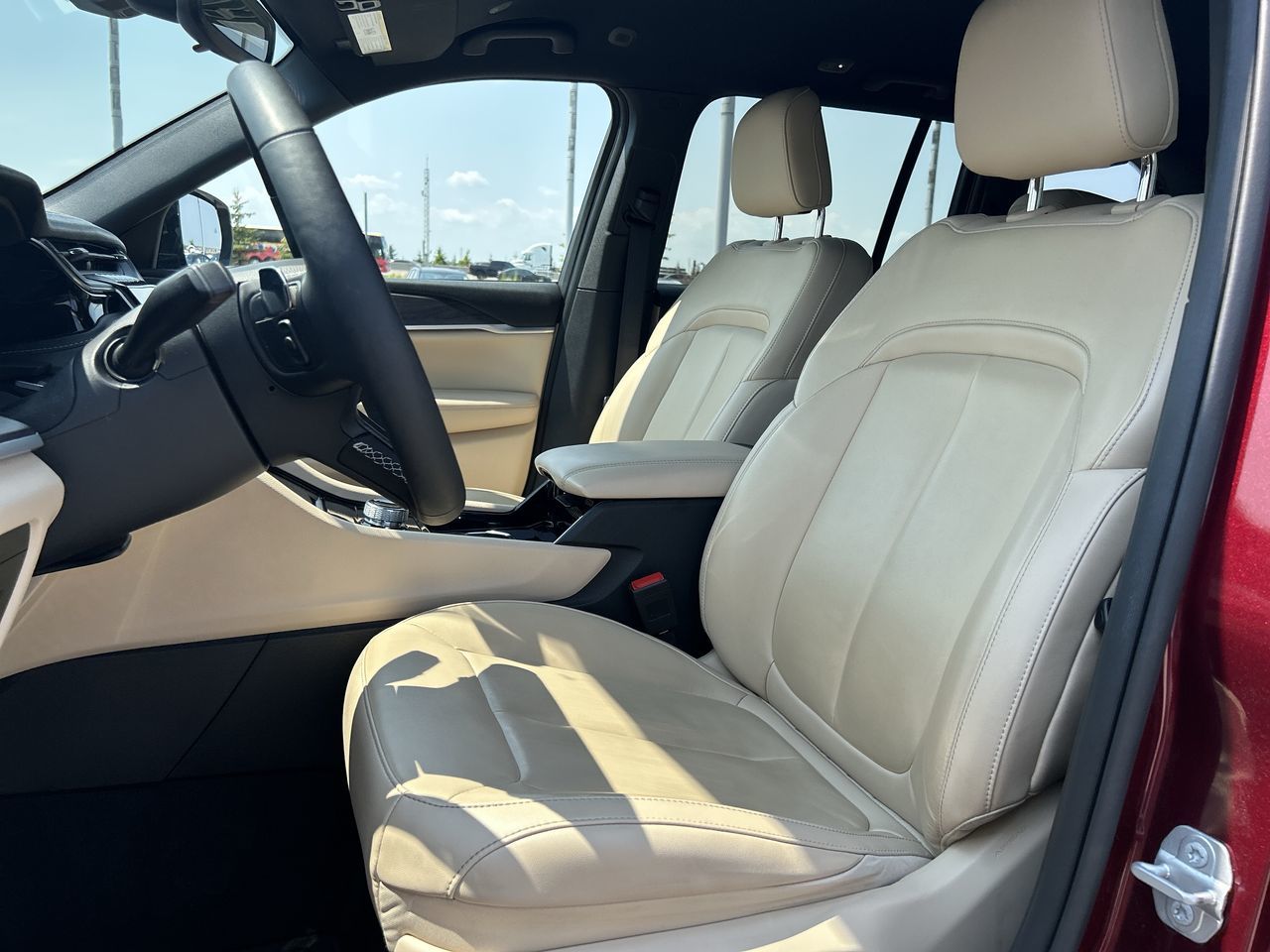 2023 Jeep Grand Cherokee 4X4 in Barrie, Ontario