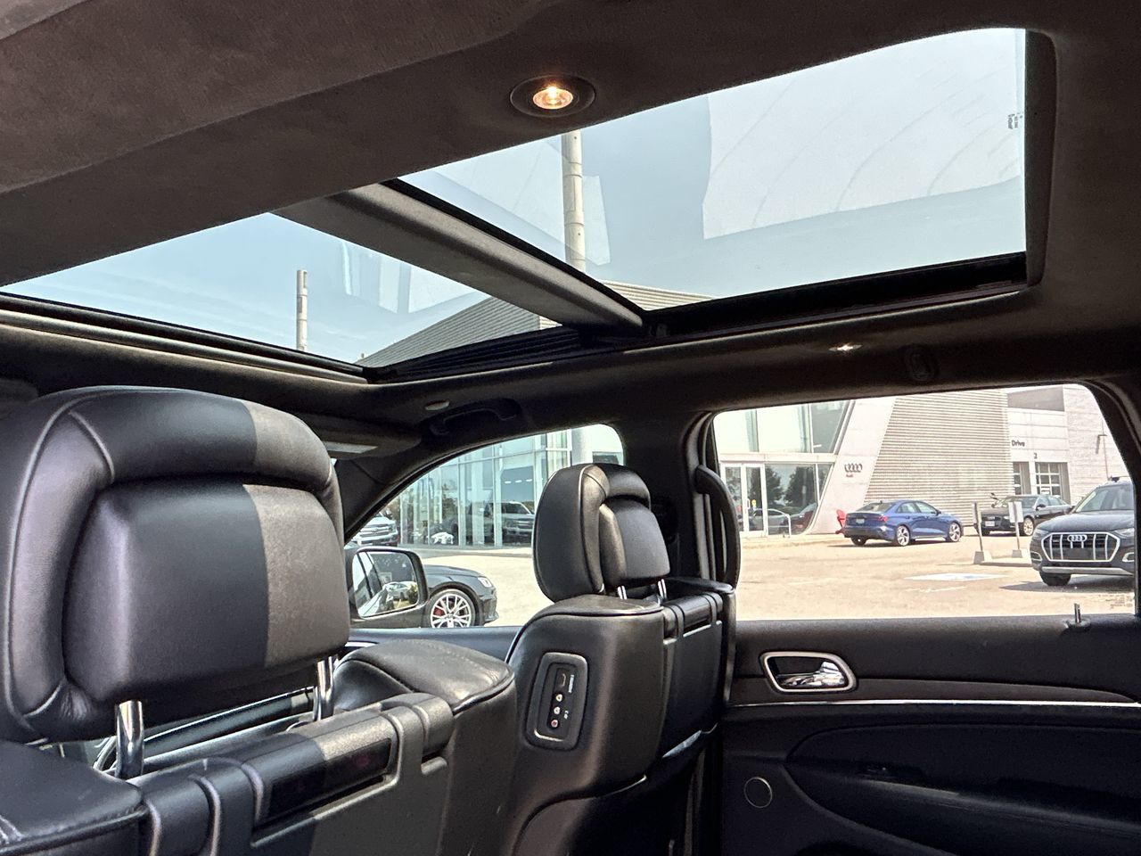 2016 Jeep Grand Cherokee in Barrie, Ontario