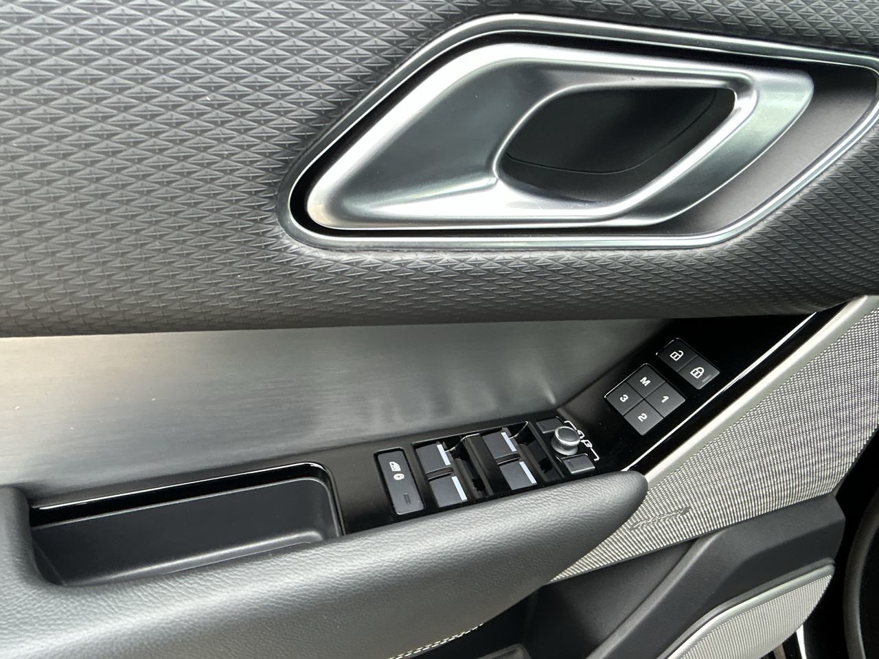 Land Rover Range Rover Velar  2021 à Barrie, Ontario