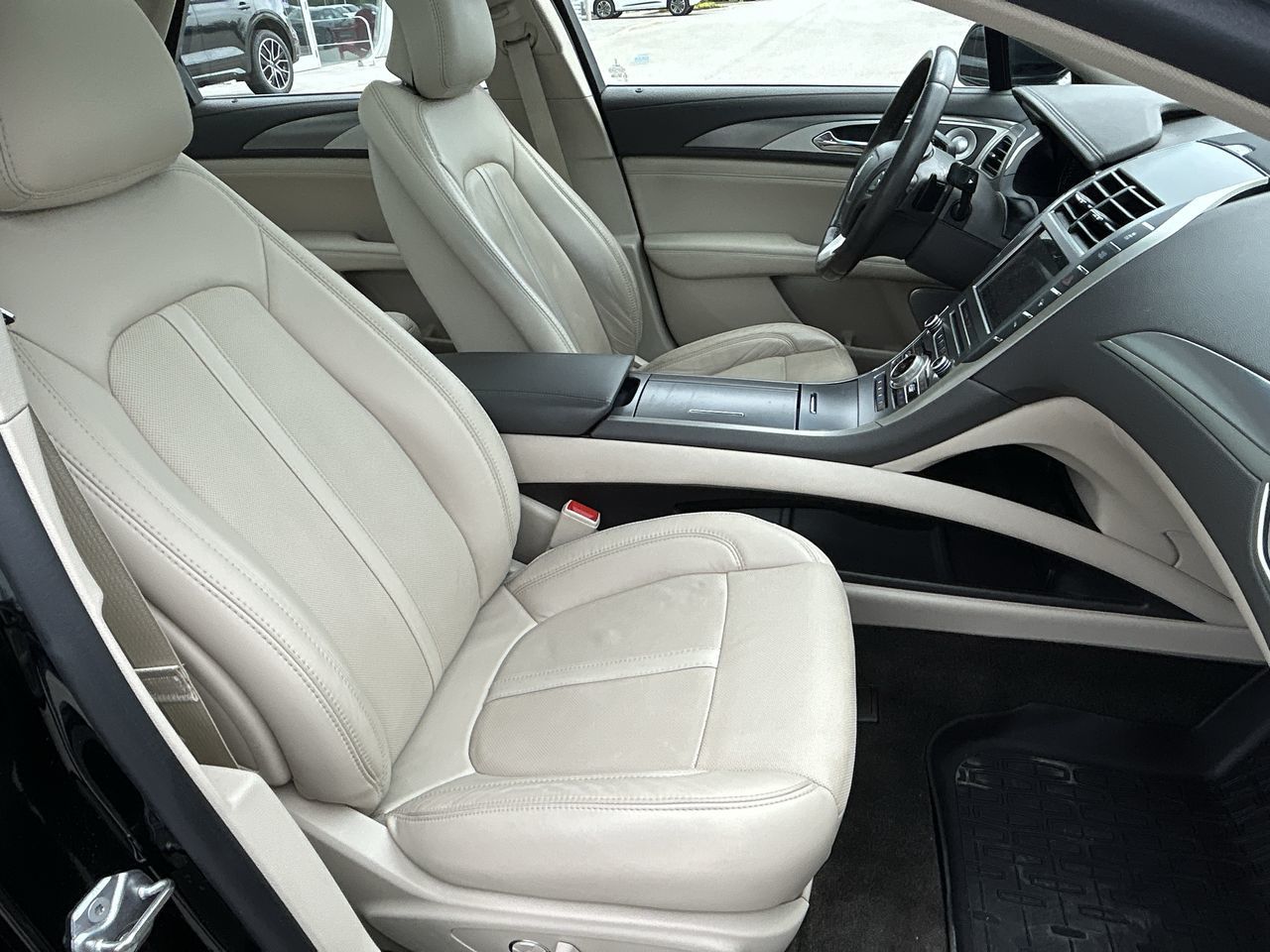 2018 Lincoln MKZ in Barrie, Ontario