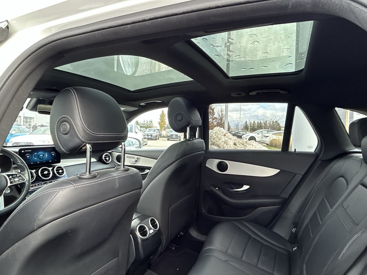2022 Mercedes-Benz GLC300 in Barrie, Ontario