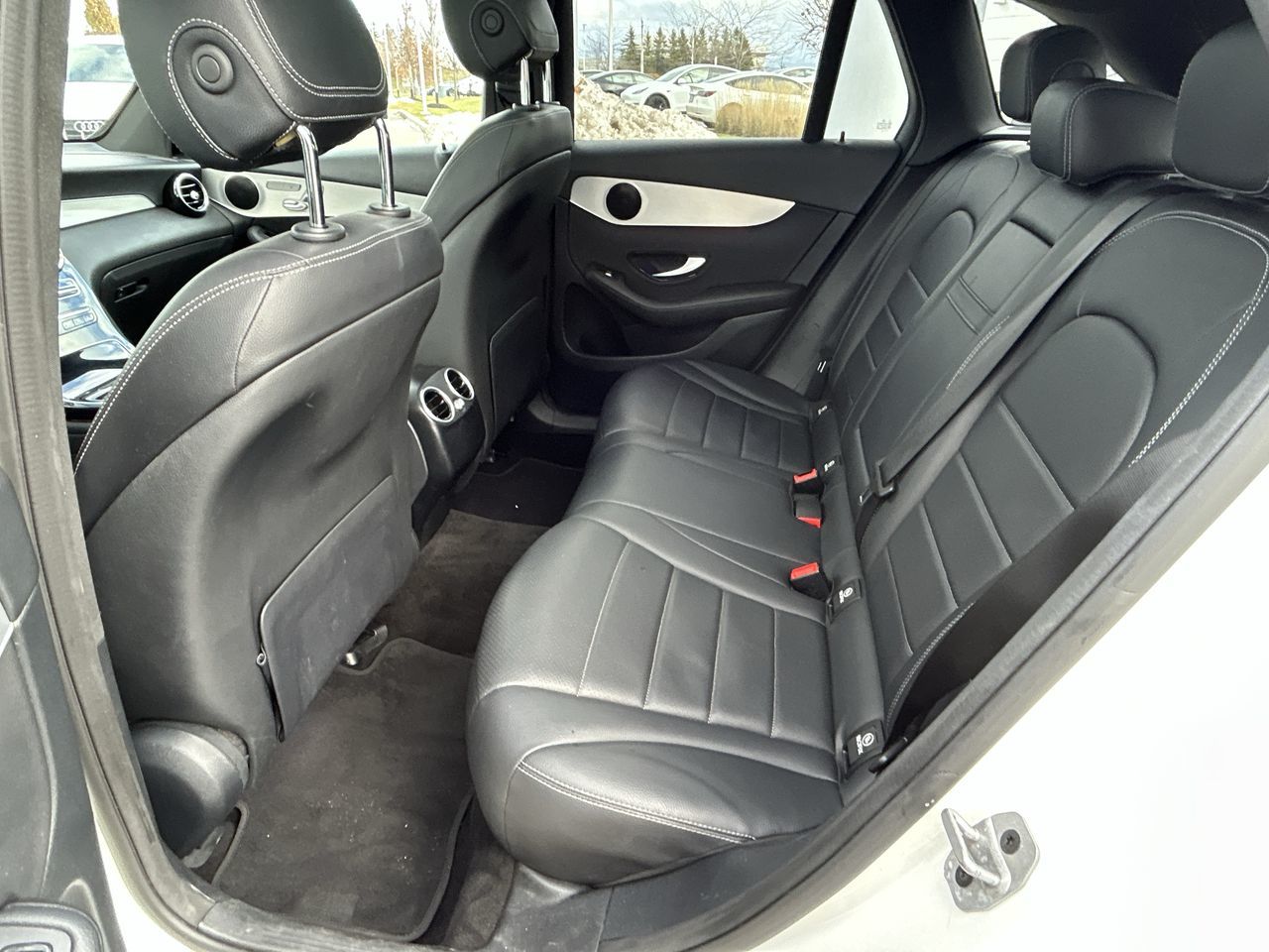 2022 Mercedes-Benz GLC300 in Barrie, Ontario