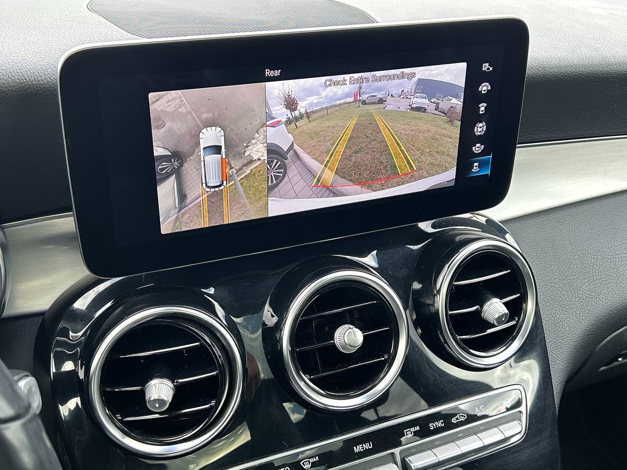 2022 Mercedes-Benz GLC300 in Barrie, Ontario