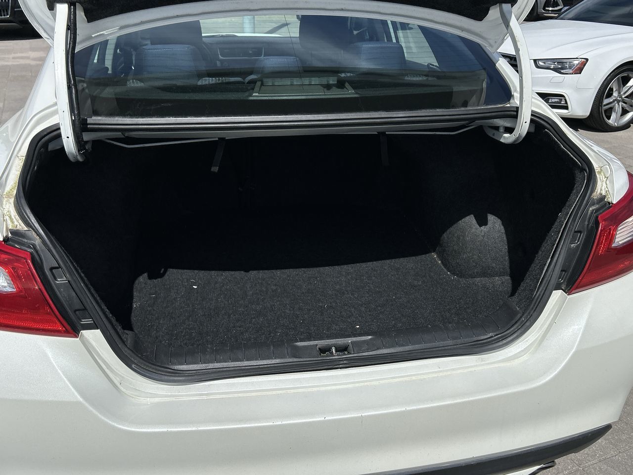 2016 Nissan Altima in Barrie, Ontario