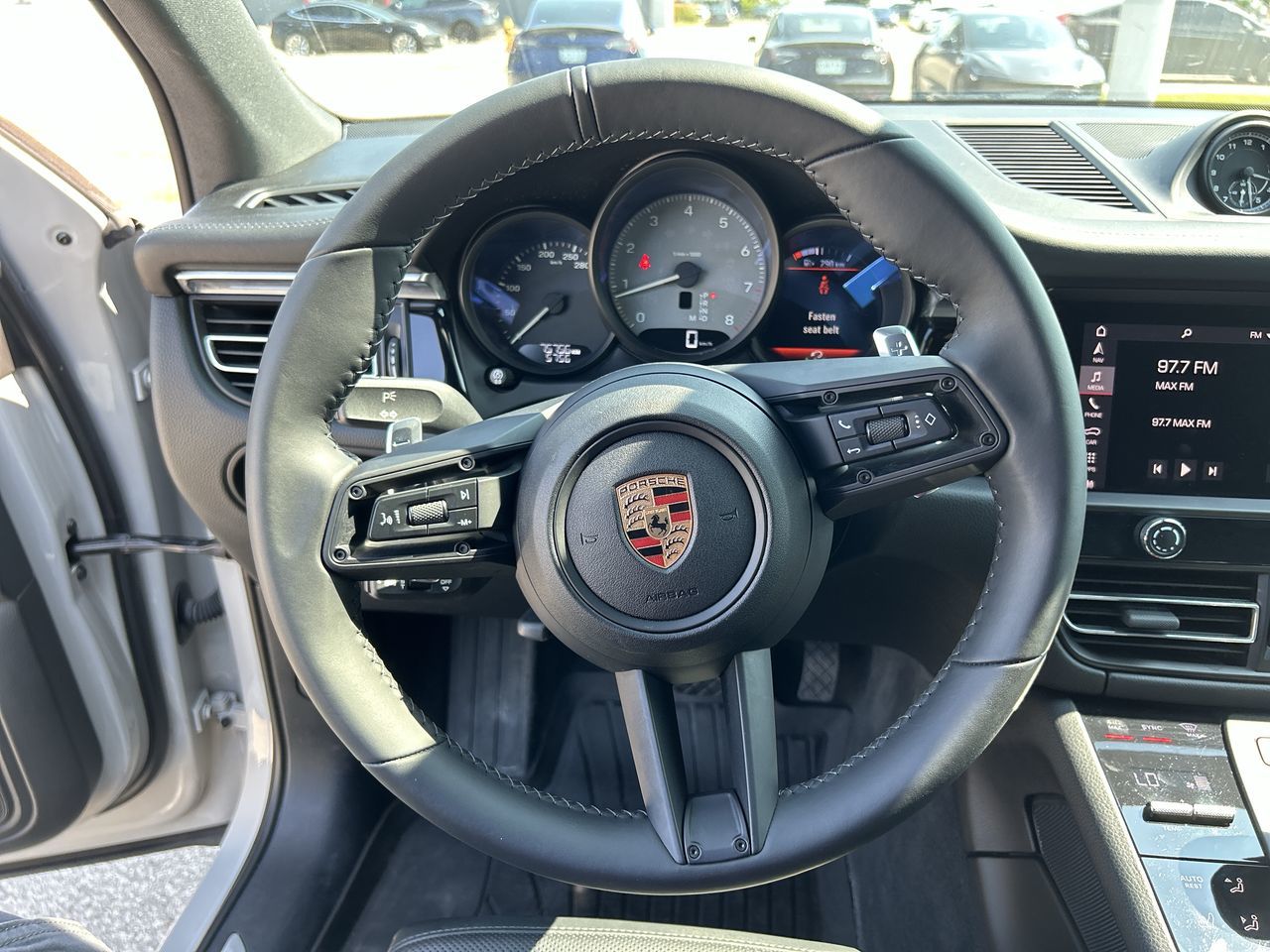 Porsche Macan  2023 à Barrie, Ontario