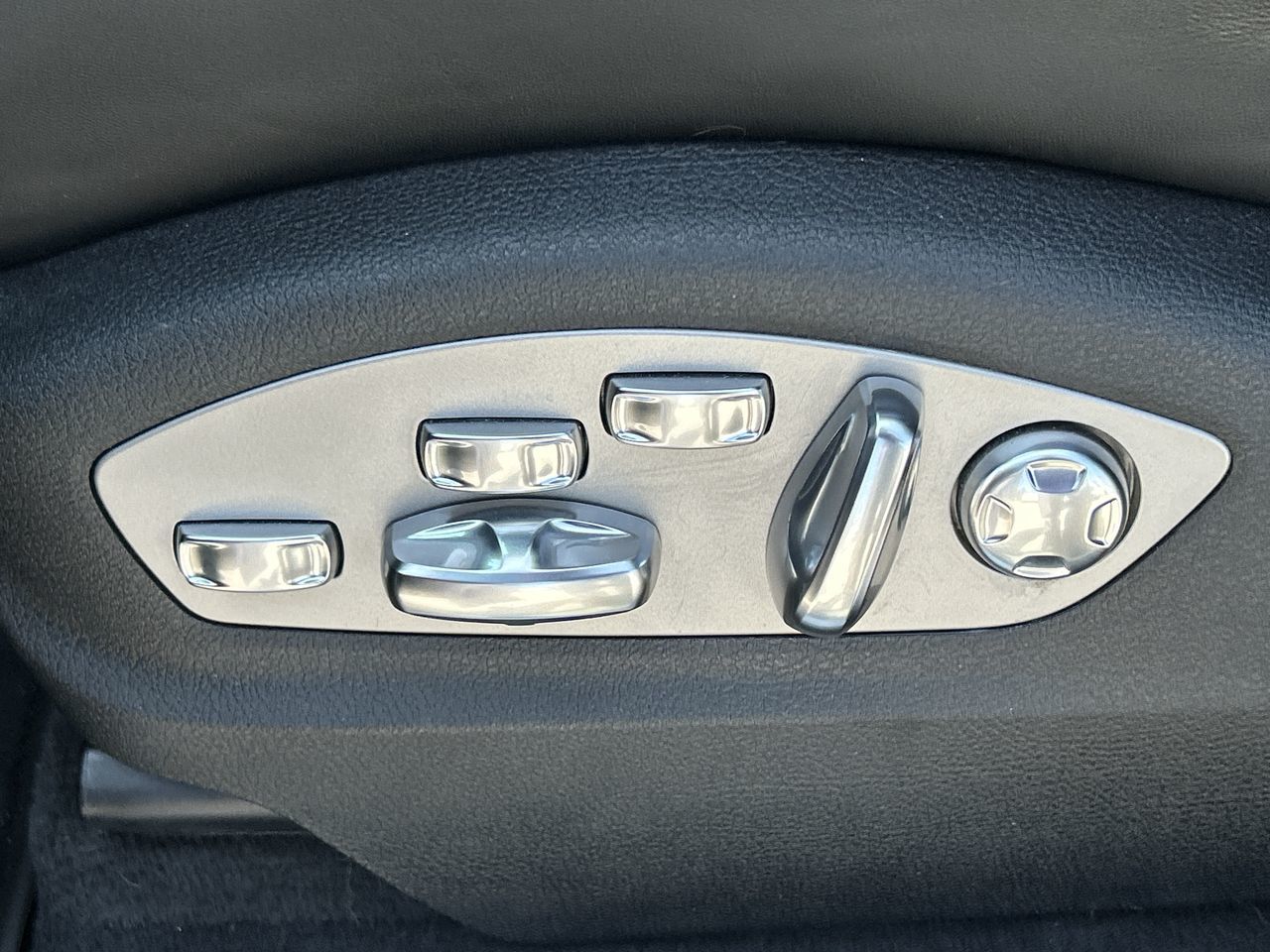 Porsche Macan  2023 à Barrie, Ontario