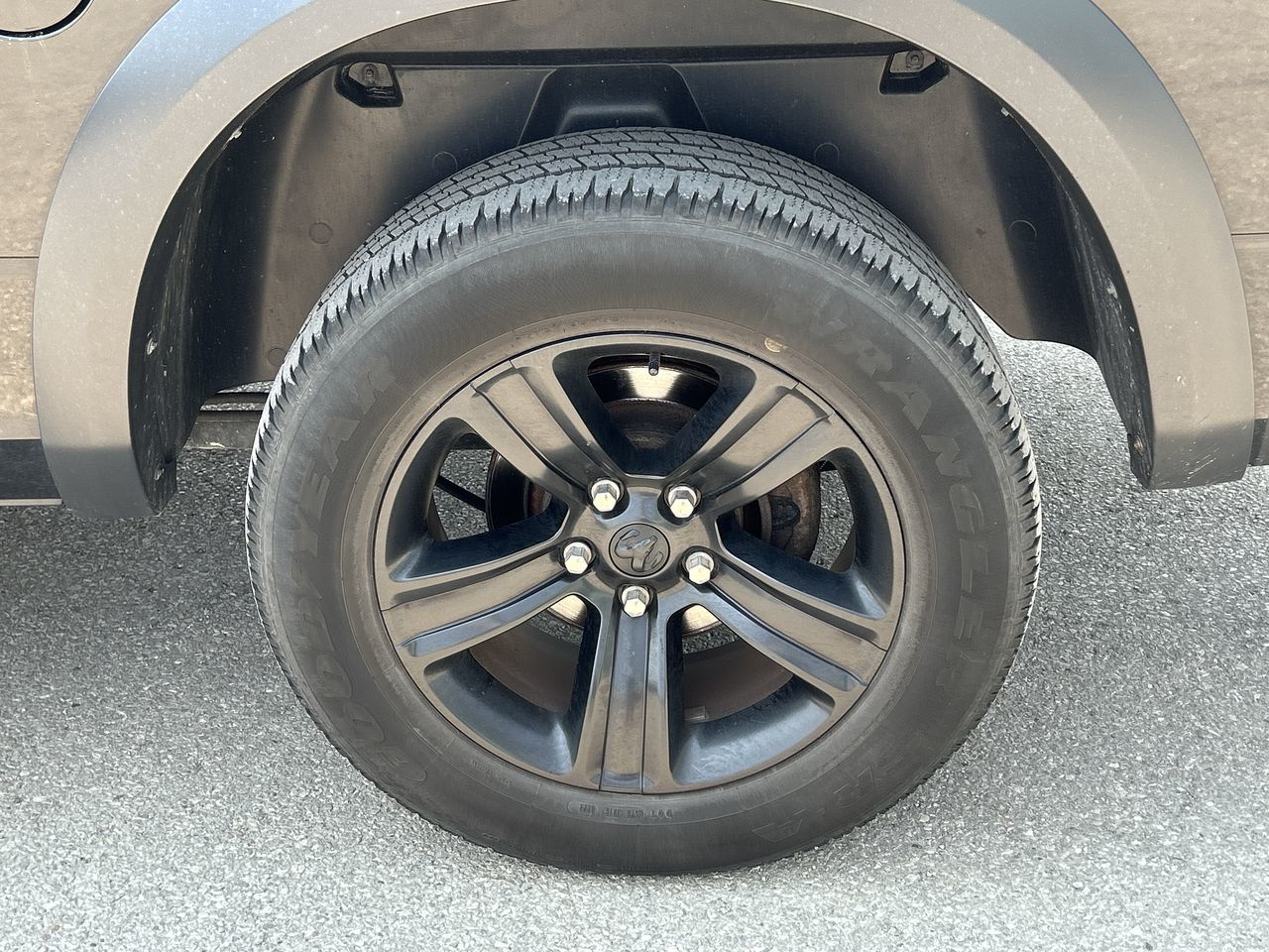 2021 Ram RAM 1500 Classic Crew Cab 4x4 (DS) in Barrie, Ontario