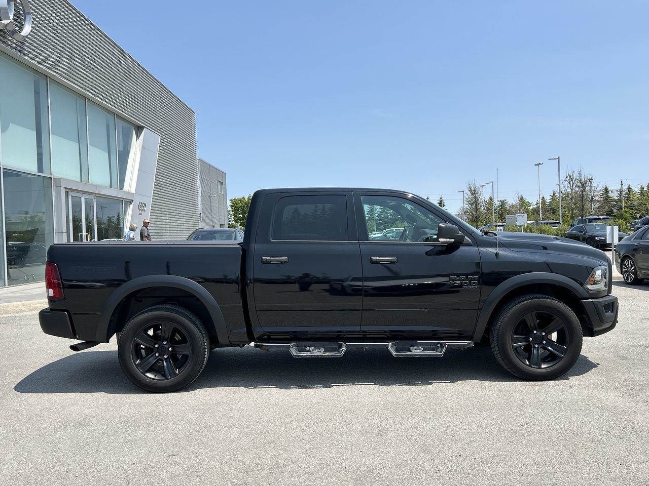 2021 Ram RAM 1500 Classic Crew Cab 4x4 (DS) in Barrie, Ontario