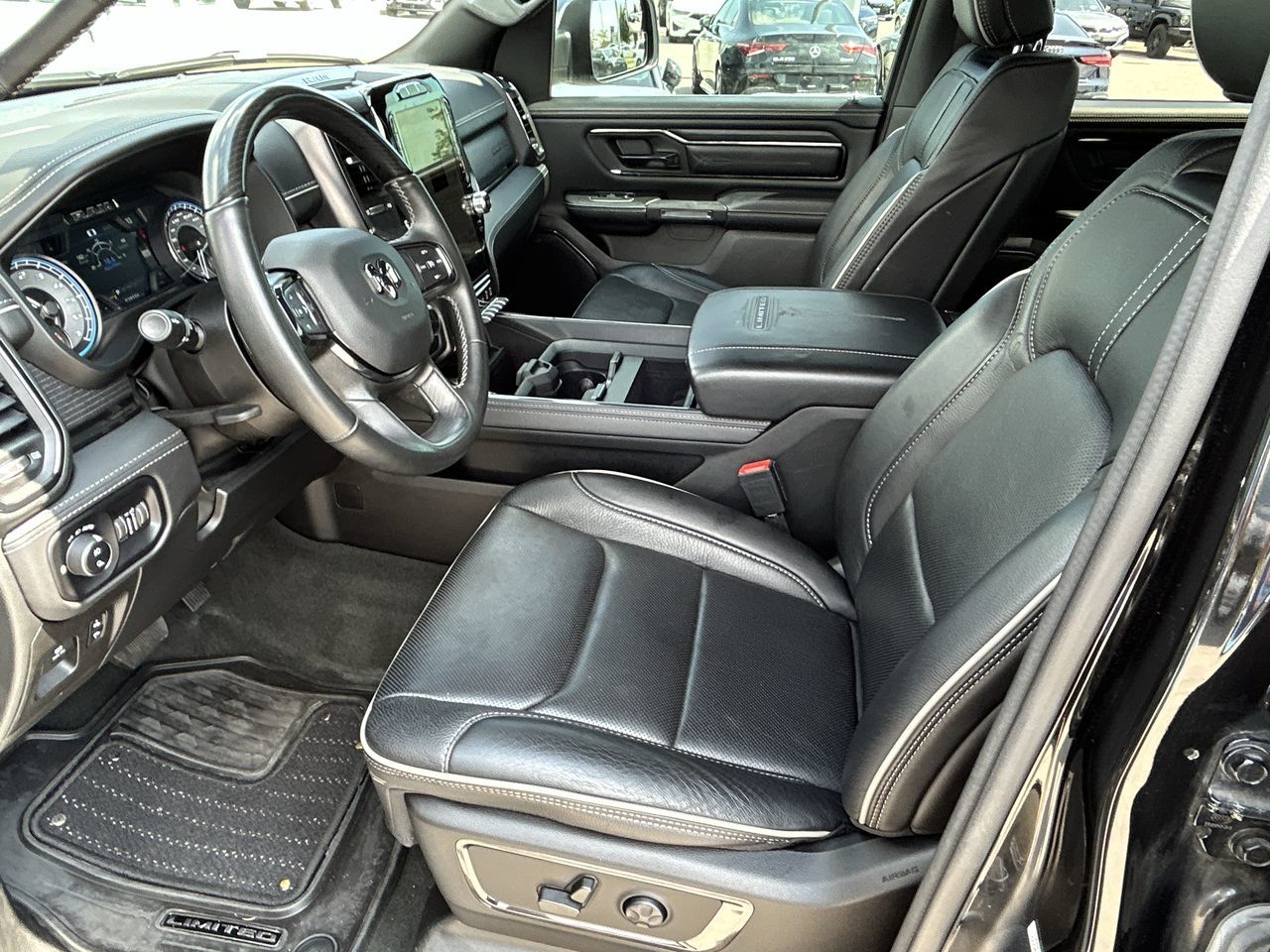2022 Ram RAM 1500 Crew Cab 4x4 (dt) in Barrie, Ontario