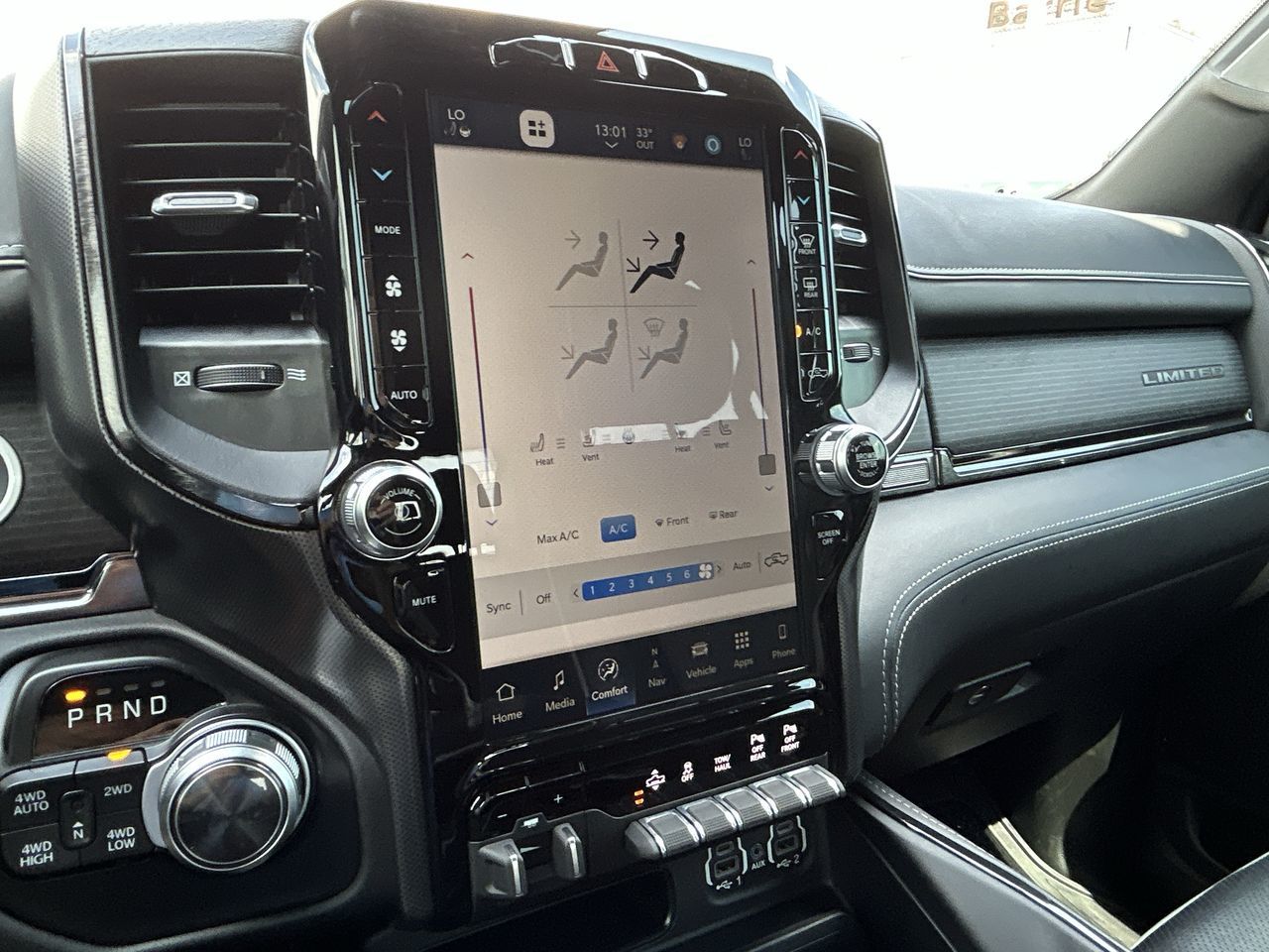 2022 Ram RAM 1500 Crew Cab 4x4 (dt) in Barrie, Ontario
