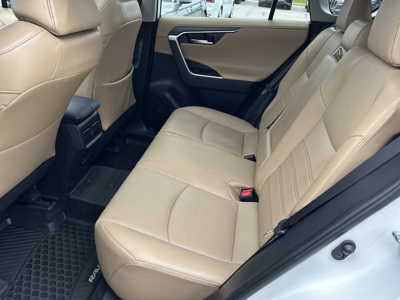 2020 Toyota RAV4 in Barrie, Ontario