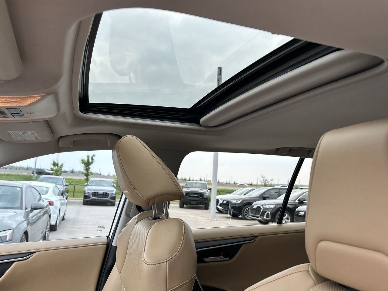 2020 Toyota RAV4 in Barrie, Ontario