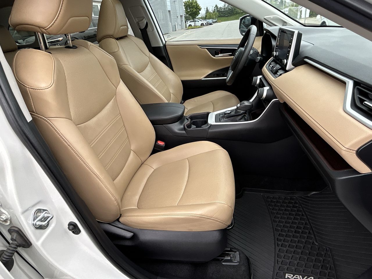 2020 Toyota RAV4 in Barrie, Ontario