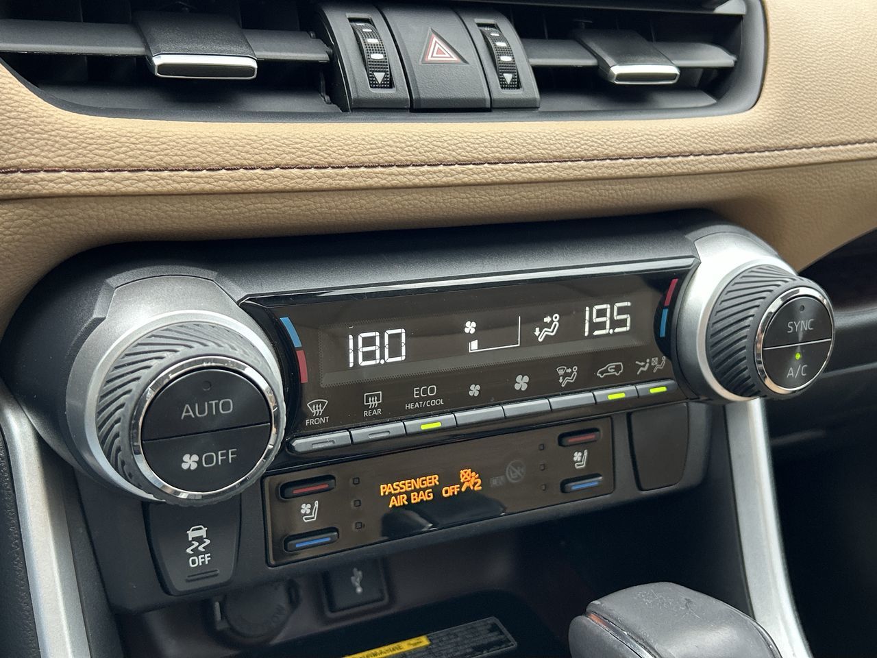 2020 Toyota RAV4 in Barrie, Ontario