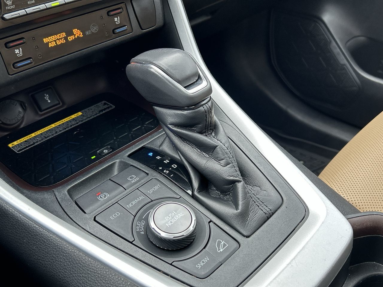 2020 Toyota RAV4 in Barrie, Ontario