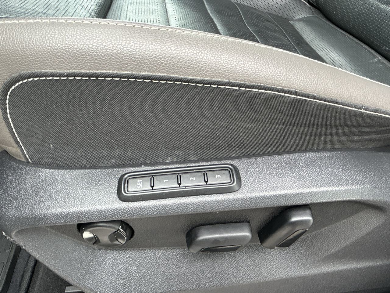 2023 Volkswagen Atlas in Barrie, Ontario