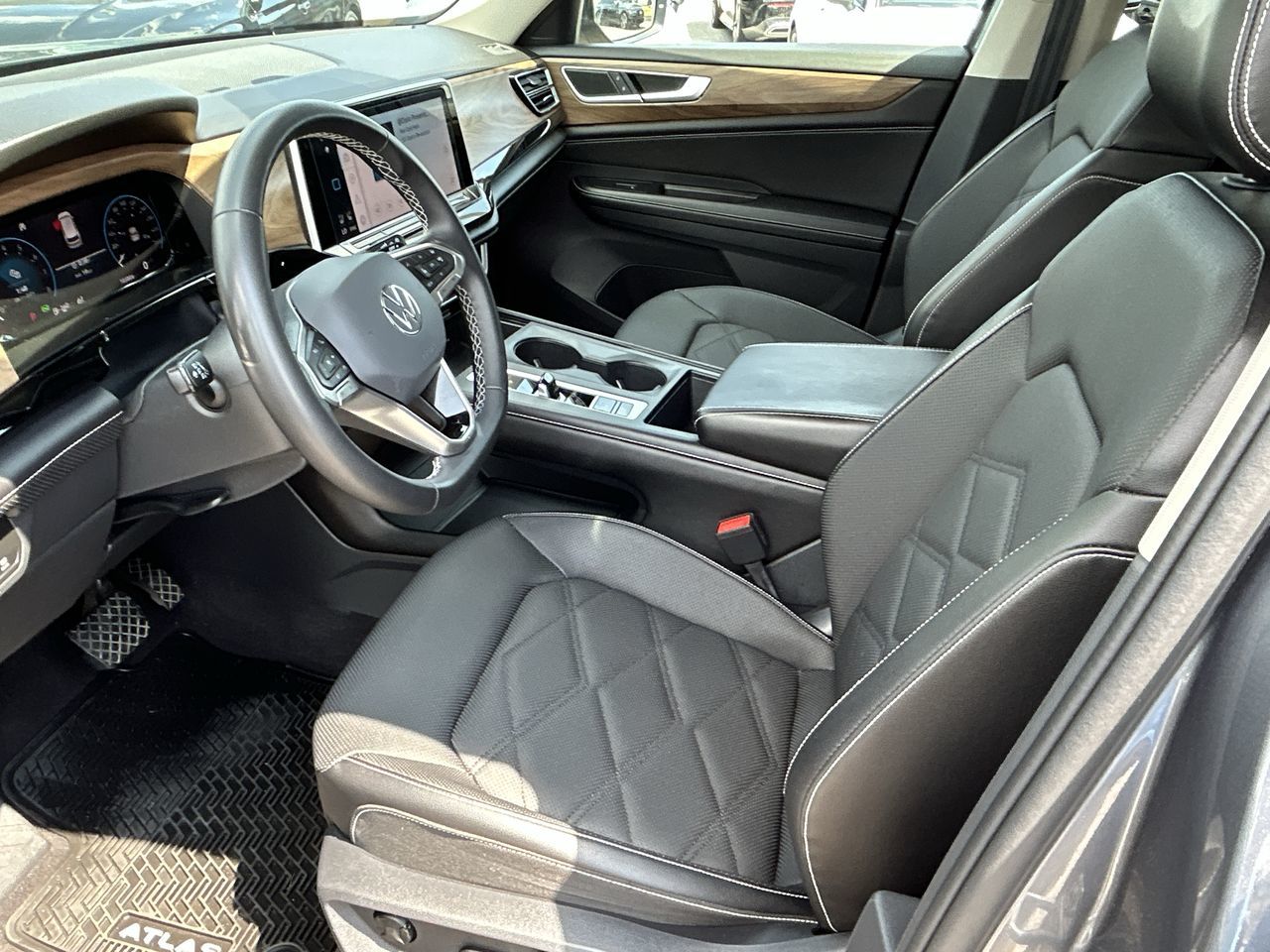 2024 Volkswagen Atlas in Barrie, Ontario