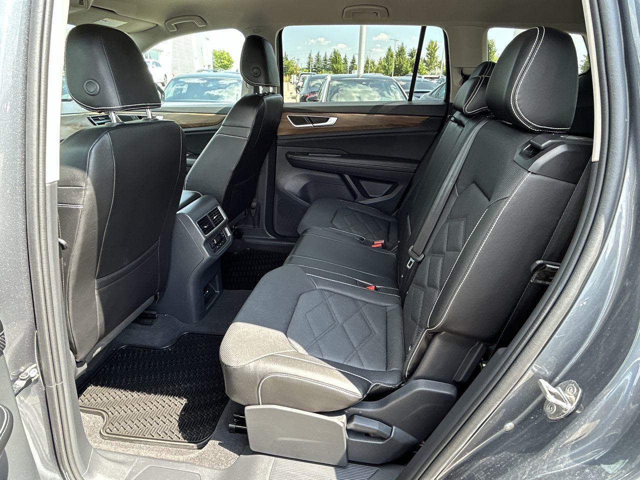 2024 Volkswagen Atlas in Barrie, Ontario
