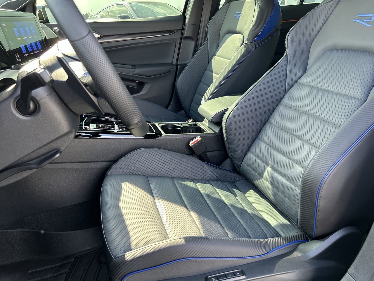 Volkswagen Golf R  2024 à Barrie, Ontario