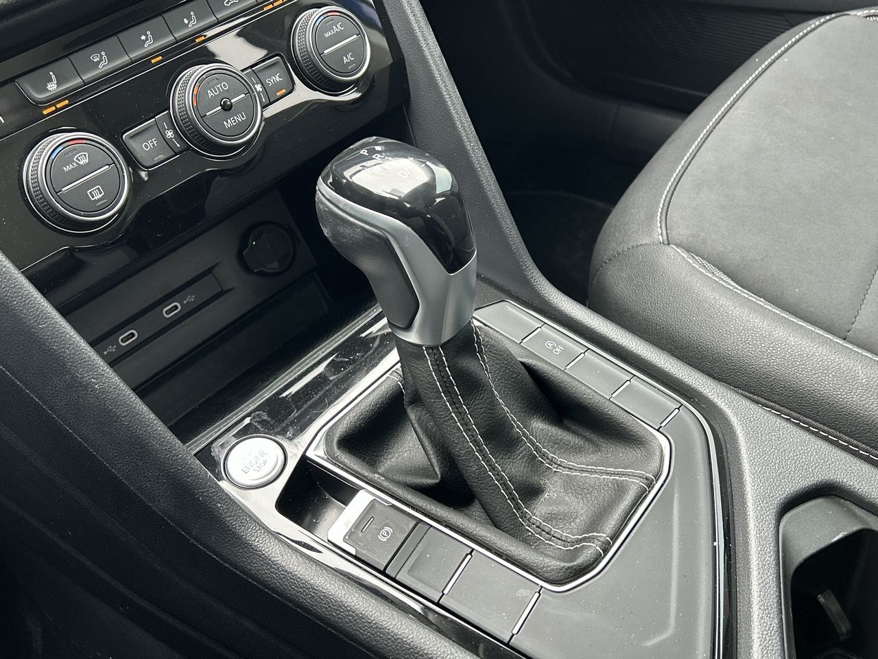 Volkswagen Taos  2023 à Barrie, Ontario