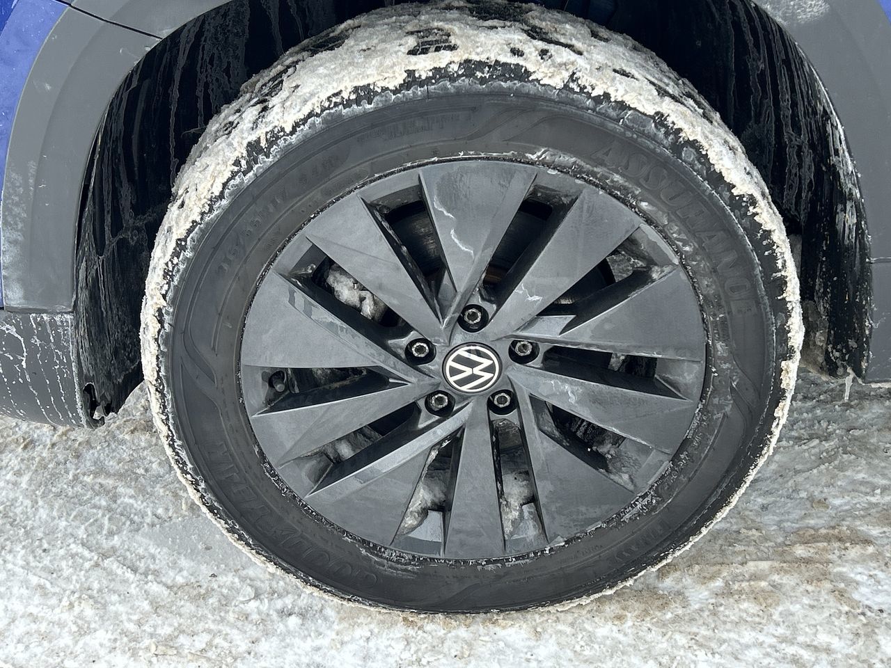 Volkswagen Taos  2023 à Barrie, Ontario