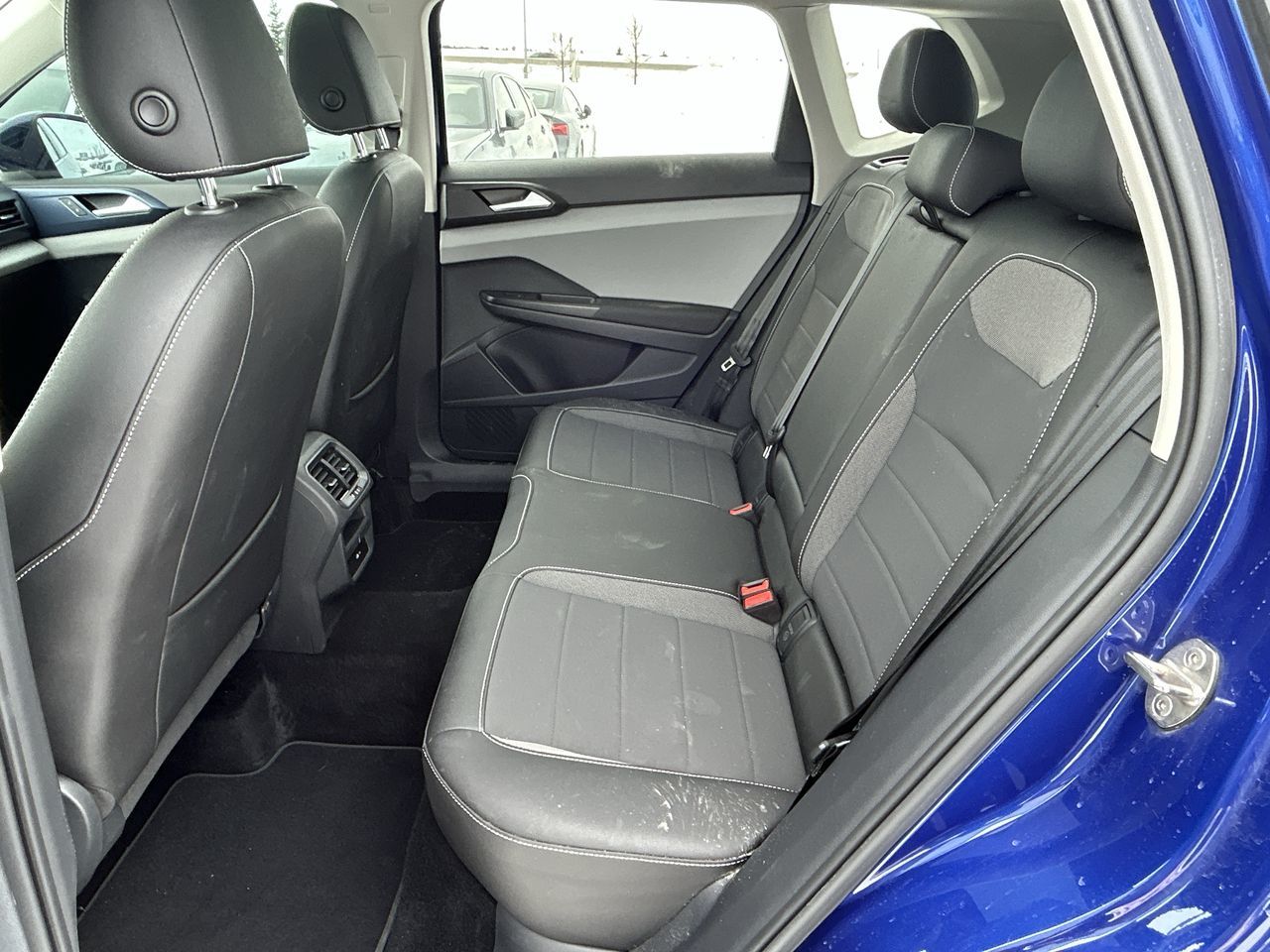 Volkswagen Taos  2023 à Barrie, Ontario