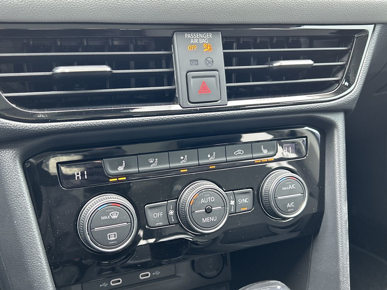 Volkswagen Taos  2023 à Barrie, Ontario