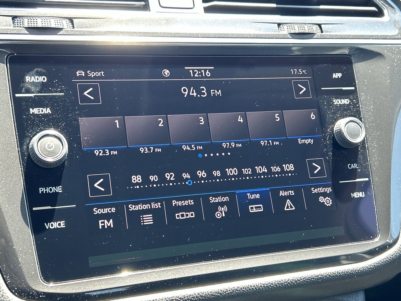 Volkswagen Tiguan  2022 à Barrie, Ontario