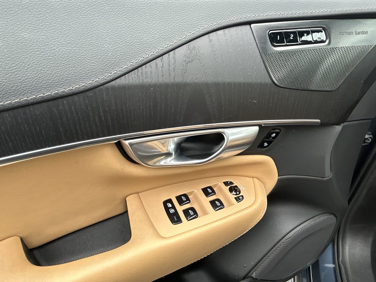 Volvo XC90  2024 à Barrie, Ontario