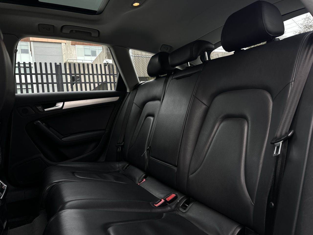 Audi A4 Allroad  2013 à Vancouver, Colombie-Britannique